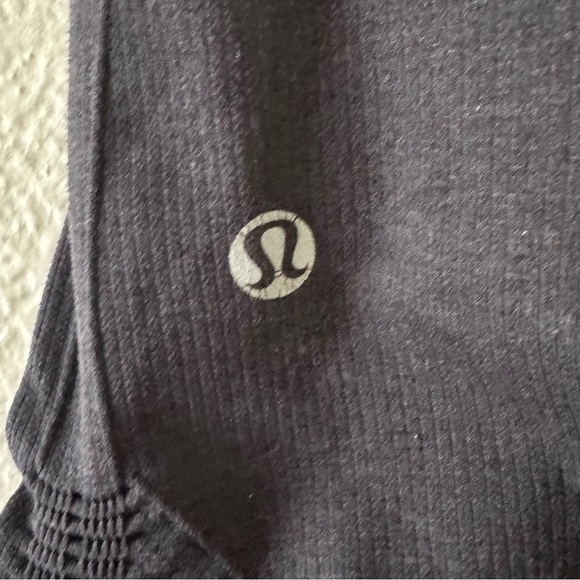 Lululemon in the flow ruched legs capri leggings - Picture 5 of 6